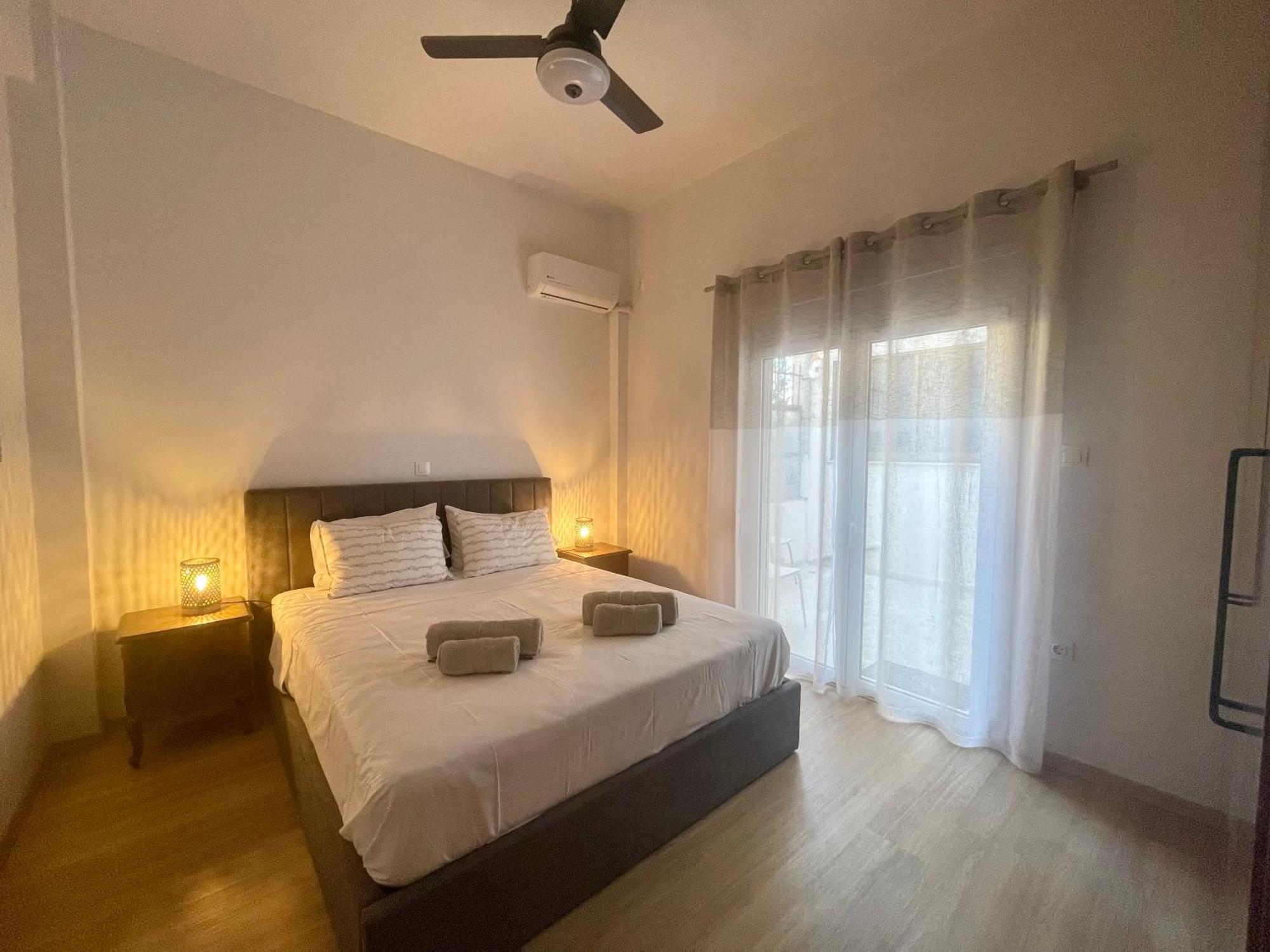 Stella'S Petite Boite Apartment Rafina  Exterior photo